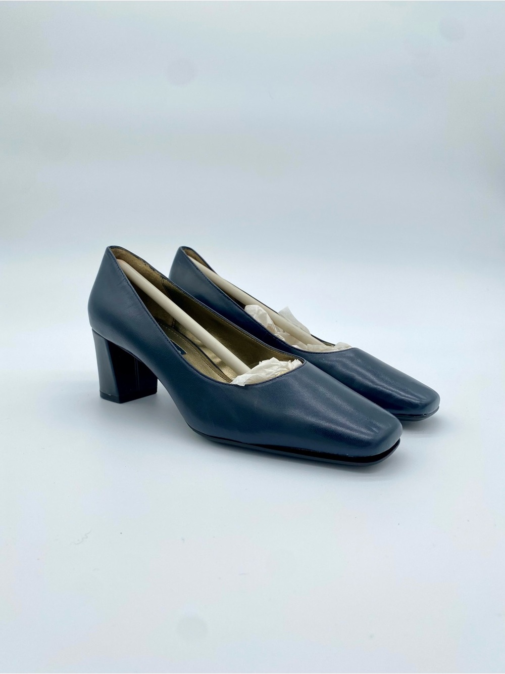 Vintage Liz Claiborne Leather Square Toe Pumps
